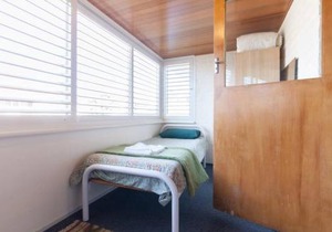 B8 Crawley Apartment 1 BRM & Sleepout near UWA