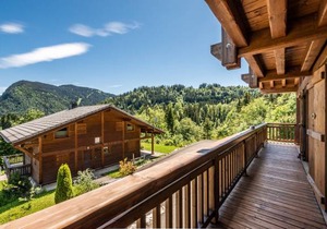 BALATA - Charming Chalet with Hot tub and Views