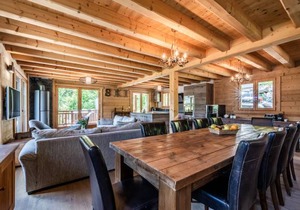 BALATA - Charming Chalet with Hot tub and Views