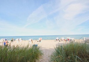 Balkon mit Meerblick, ruhige Lage - Ferienhaus Distelfink FeWo 01