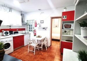 Basement with Windows in the Center of Lisbon - Free WIFI