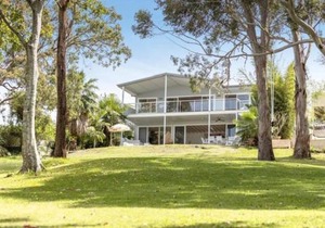 Bask at Green Point - Between the ocean & the lake