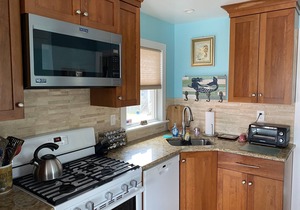 Bay Head Oceanfront Cottage . Wake Up On The Beach!