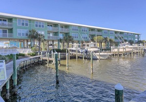 Bay View Condo w/ Balcony, Laundry, AC, WiFi & Shared Pools/Hot Tubs/Sauna