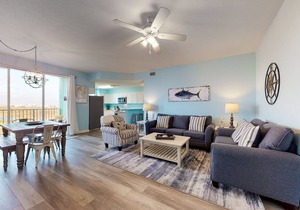 Bay View Condo w/Deck, Assigned Boat Slip, WiFi, AC & Shared Pools/Hot Tubs