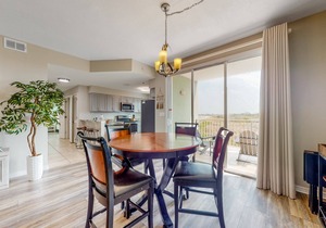 Bay View Condo with Private Balcony, AC, WiFi & Access to Shared Hot Tubs/Pools