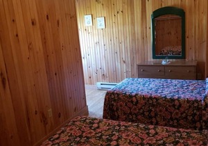 Bay view duplex cottage, near coffee shops, restaurants and beach