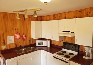 Bay view duplex cottage, near coffee shops, restaurants and beach