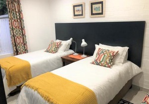 Baylight Accommodation 3 Selfcatering 1 bedroom apartment sleeps 4