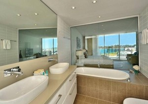 Bayview 608