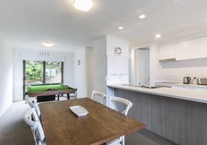 Bayview Number Two - Classic Coastal Escape For Your Pet Too!