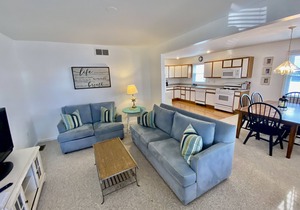 *Beach Block (3BD) Condo*