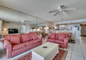 Beach Club II 6C - Beautiful oceanfront condo with a recliner and hot tub