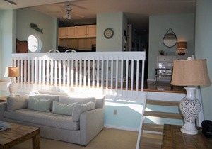 Beach Condo, 1 block from beach, 2 bedrooms!