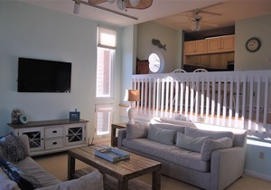 Beach Condo, 1 block from beach, 2 bedrooms!