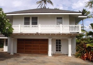 BEACH FRONT KAILUA ESTATE, OCEAN VIEWS, HUGE LUSH PRIVATE HISTORIC PROPERTY