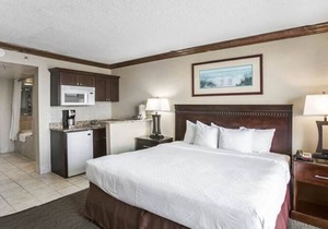 Beach Quarters Resort Oceanfront condo with 2 oceanfront balconies!