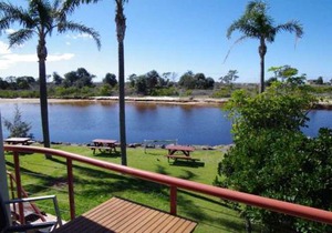 Beachfront 3 25 Willow Street