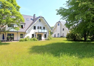 Beachfront apartment with balcony, use of swimming pool and sauna - Rex Rugia apartment 14-6