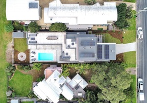 Beachfront Escape - 6 bedroom home with a private pool & beach access - 3nights