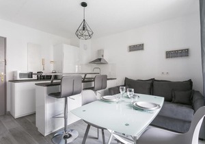 Beau T2 à proximité des Rives du Lez avec terrasse, ascenseur et parking - Class Appart
