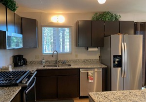Beautiful 2 bedroom home with fabulous mountain views