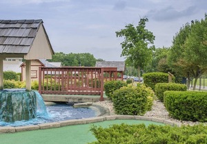 Beautiful 2 bedroom unit at resort, sleeps 6