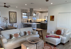 BEAUTIFUL SUPER COMFORTABLE 3/3 TOWNHOME - BEST LOCATION!