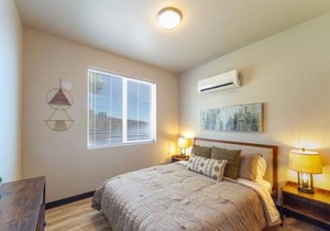 Beautiful Triplex Unit With Spectacular Lake View!
