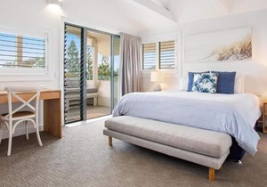 Beautifully designed 4 bedroom, 3 bathroom duplex.