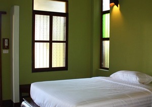 Bed&Breakfast, 2 Queen size beds near Chiang Mai railway station