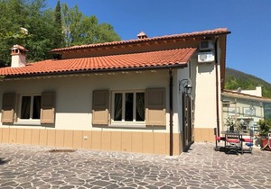 Bed & Breakfast in Gattaia with 3 bedrooms sleeps 4
