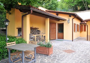 Bed & Breakfast in Gattaia with 3 bedrooms sleeps 4
