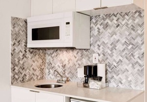 Best location by the Beach ! Free WiFi - TV - All amenities
