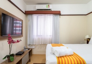 * * Best location in São Paulo, 2 blocks from Av. Paulista - Gardens **