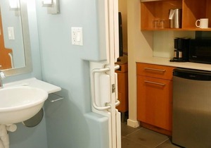 BEST RATE! ADA Studio Ala Moana Condominium (AH01)