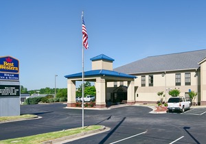 Best Western Hiram Inn & Suites