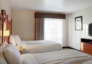 Best Western Plus Riverfront Hotel & Suites