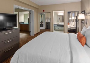 BEST WESTERN Plus Kendall Hotel & Suites