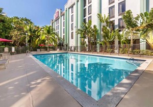 Best Western Plus Kendall Hotel & Suites