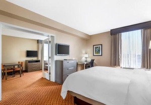 Best Western Plus Kendall Hotel & Suites