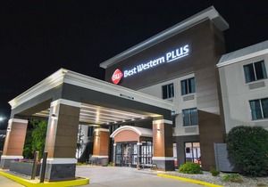 Best Western Plus Lafayette Hotel University Area