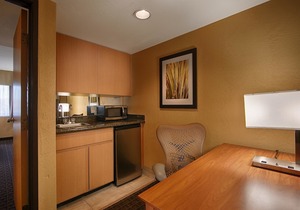 Best Western Plus Scottsdale Thunderbird Suites