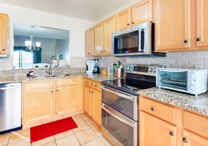 Bethany Bay 3rd-Floor Condo w/ Balcony, Golf On-Site, and Free WiFi!