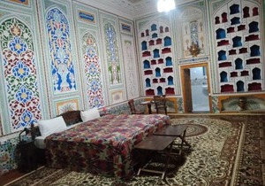 Bibi-Khanym Hotel