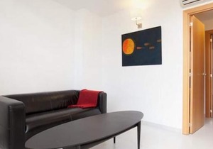 Big 2-level apartment near Park Guell with A/C and free wifi