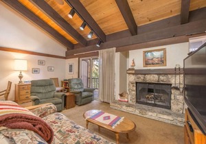 Big Dipper by AvantStay Cozy Tahoe City Condo Close To Everything!