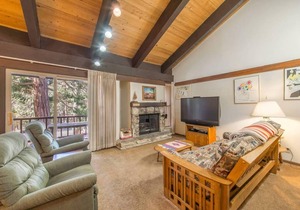 Big Dipper by AvantStay Cozy Tahoe City Condo Close To Everything!