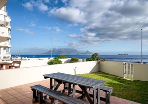 Blouberg Beachfront Apartment - Loadshedding free
