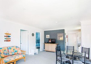 Blueys Beach Villa Manyana 30